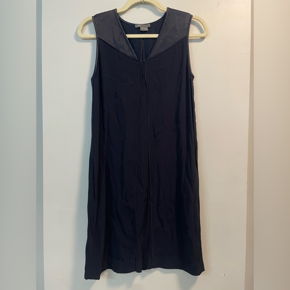 Vince., XS, women’s designer satin shoulder stretch navy blue mini shift dress - Picture 3 of 8